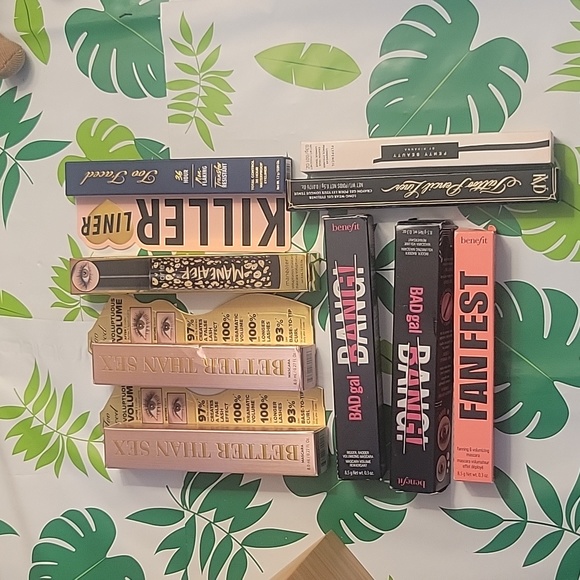 $500 + Worth of high end Makeup Bundle - Picture 6 of 8